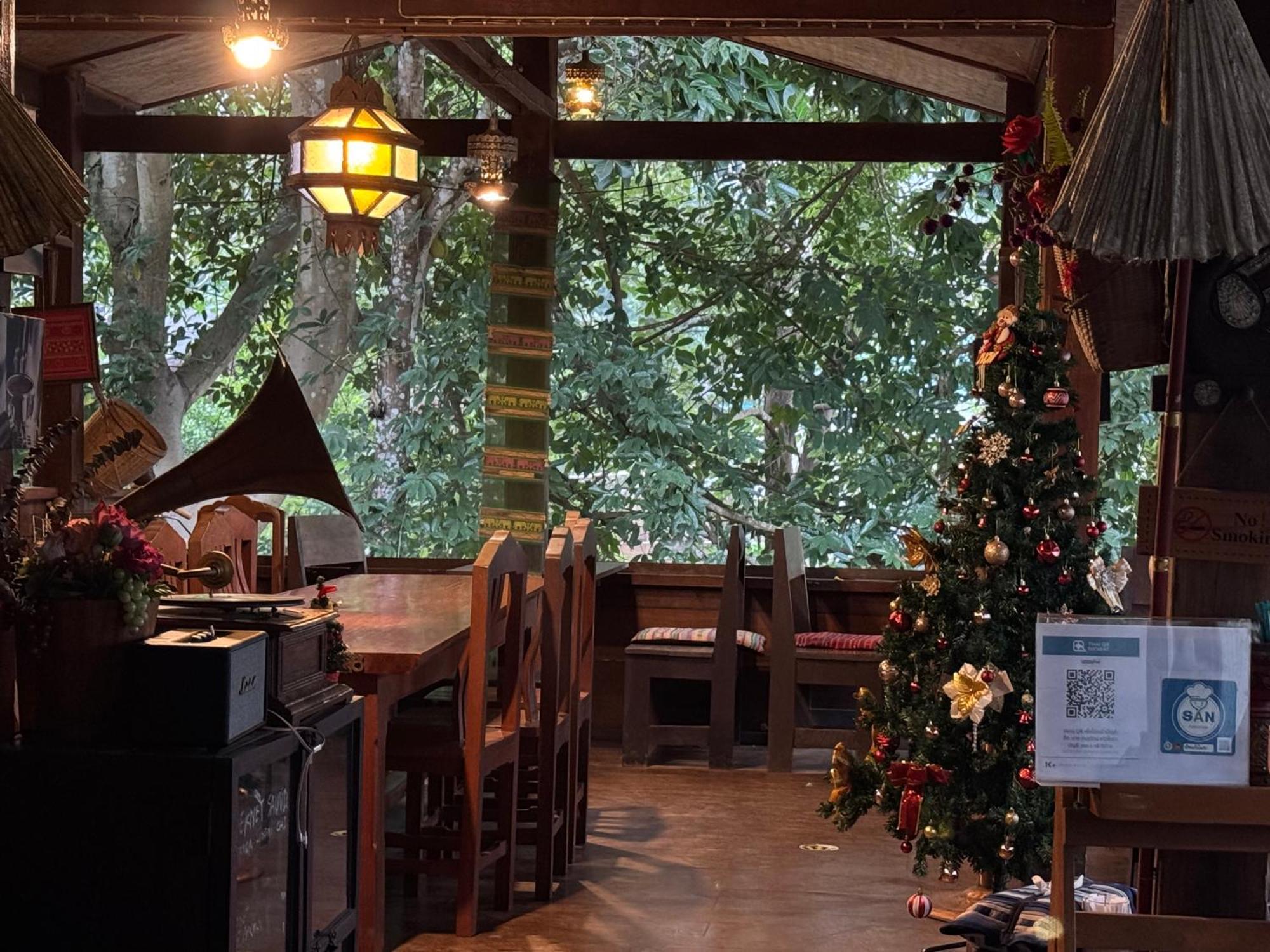 Ban Kaew Mo Ra Glamping & Restaurant Hotel ปางมะผ้า ภายนอก รูปภาพ