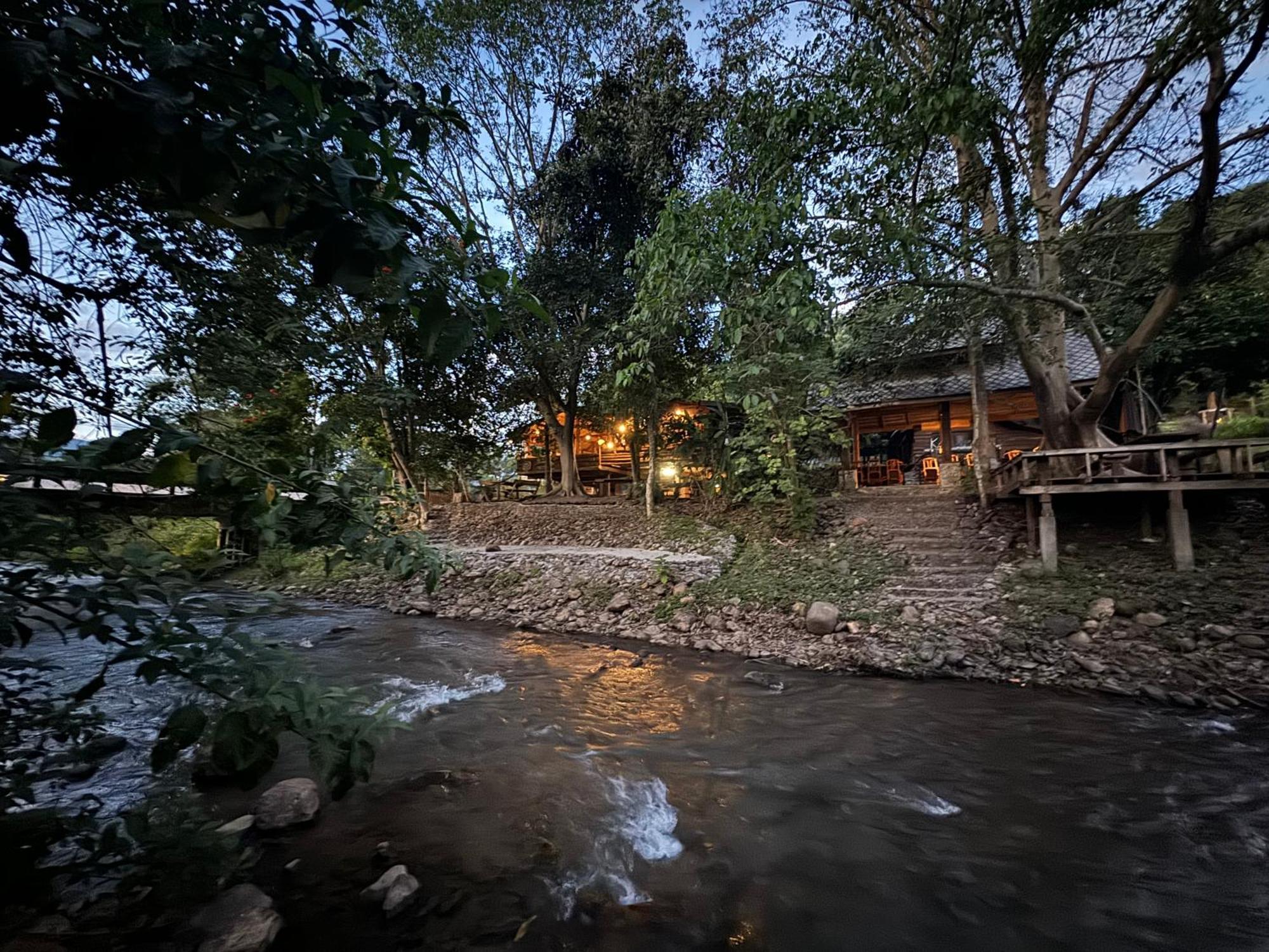 Ban Kaew Mo Ra Glamping & Restaurant Hotel ปางมะผ้า ภายนอก รูปภาพ